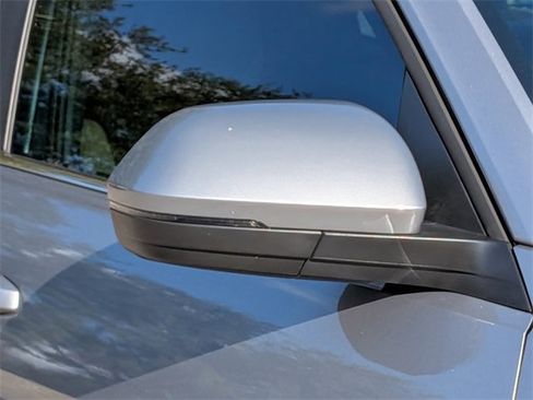 Certified 2024 Volkswagen Atlas Cross Sport SE image 9