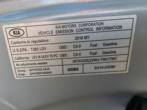 Used 2016 Kia Optima LX FWD image 26
