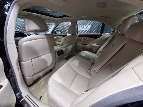 Used 2010 Lexus LS 460 image 28
