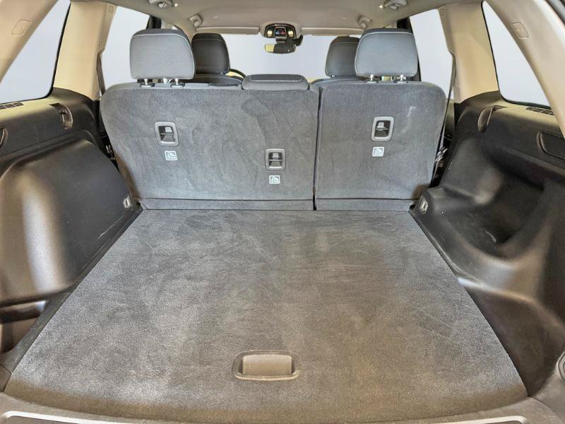 Used 2023 Jeep Grand Cherokee Laredo AWD/4WD image 22
