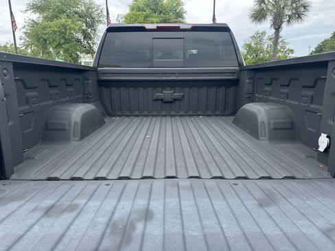 Used 2024 Chevrolet Silverado 1500 LTZ AWD/4WD image 32
