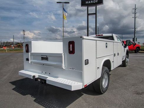 New 2025 GMC Sierra 3500 Pro w/ Convenience Package image 5