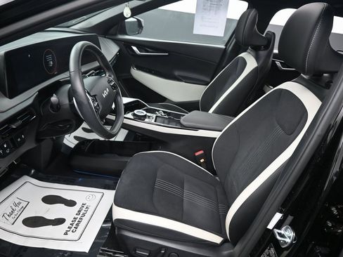 Used 2024 Kia EV6 GT-Line image 29