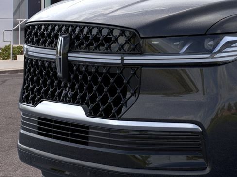 New 2026 Lincoln Navigator L Reserve w/ Jet Appearance Package AWD/4WD image 42