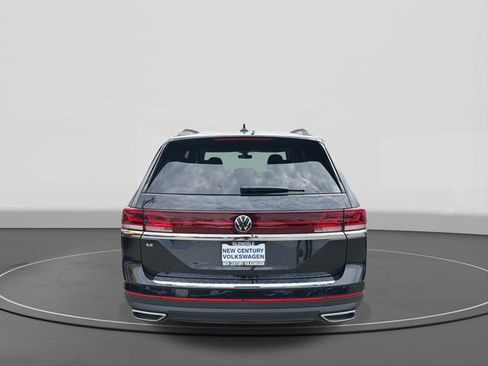 New 2026 Volkswagen Atlas SE FWD image 4