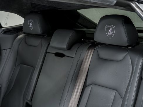 Used 2021 Lamborghini Urus image 33