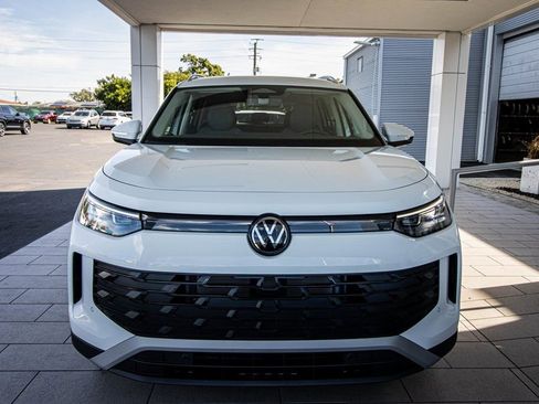 New 2026 Volkswagen Tiguan SE image 7