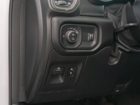 Used 2020 RAM 1500 Sport w/ Leather & Sound Group AWD/4WD image 19