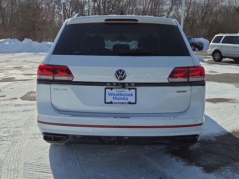 Used 2022 Volkswagen Atlas SEL R-Line image 6