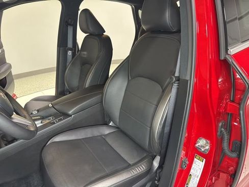 Used 2025 INFINITI QX55 Essential AWD/4WD image 17