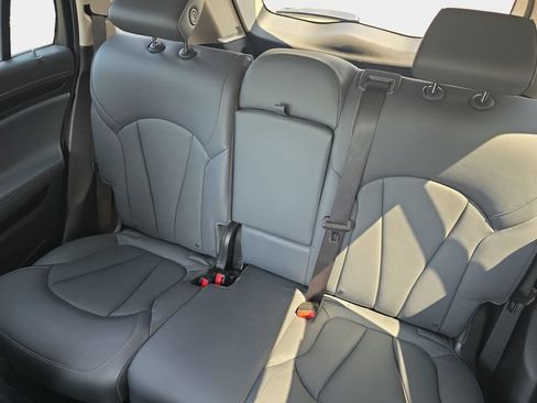 Used 2019 Buick Envision Essence FWD image 20