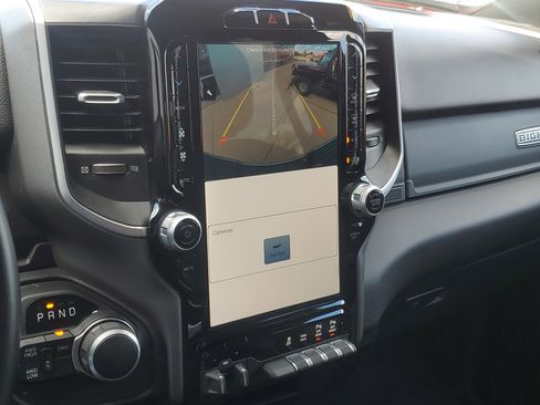 Used 2024 RAM 2500 Big Horn w/ Sport Appearance Package image 17