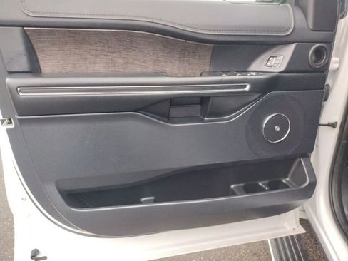 Used 2019 Ford Expedition Limited w/ Equipment Group 302A image 11