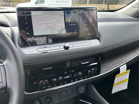 New 2026 Nissan Rogue Platinum image 23