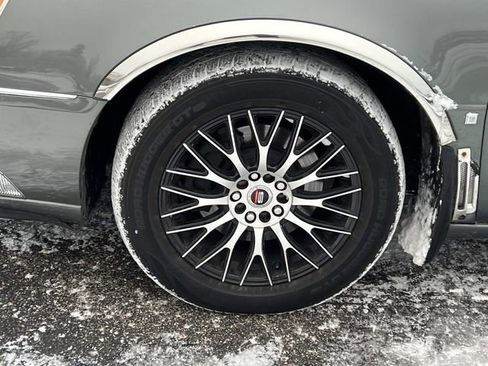 Used 2006 Cadillac DTS w/ Trunk Convenience Package image 10