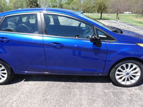 Used 2014 Ford Fiesta SE w/ Equipment Group 201A FWD image 30