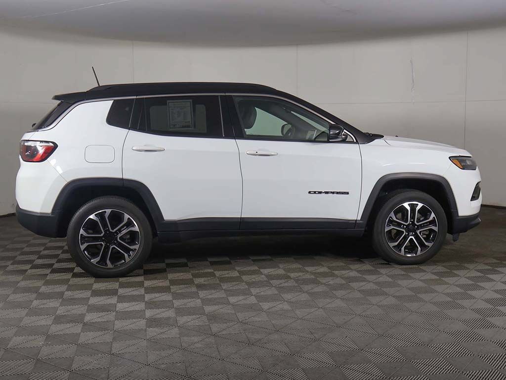 Used 2023 Jeep Compass Limited w/ Sun and Sound Group AWD/4WD image 19