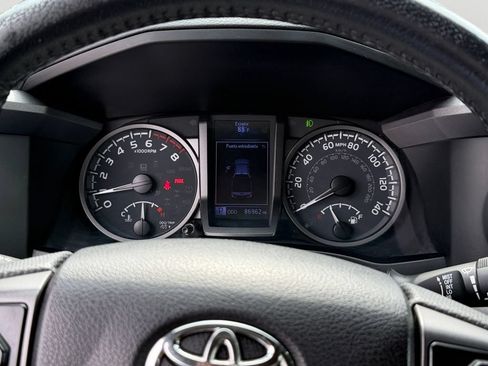Used 2021 Toyota Tacoma TRD Sport AWD/4WD image 29