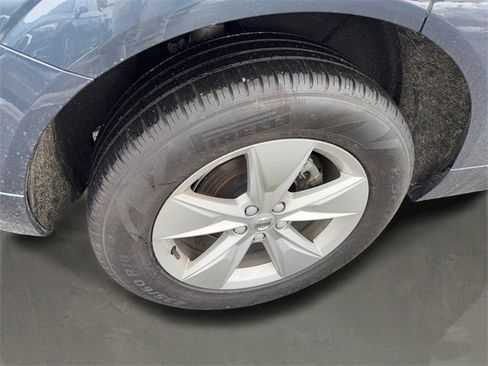 Used 2022 Volvo XC60 B5 Momentum image 9