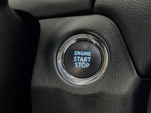 Used 2021 Toyota RAV4 XLE image 23