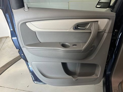 Used 2015 Chevrolet Traverse LS FWD image 27