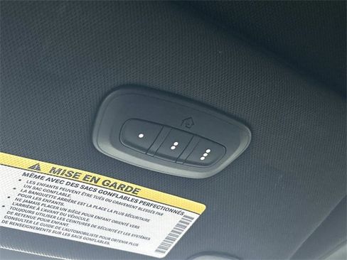 Used 2020 Chrysler Pacifica Touring-L w/ Advanced Safetytec Group image 25