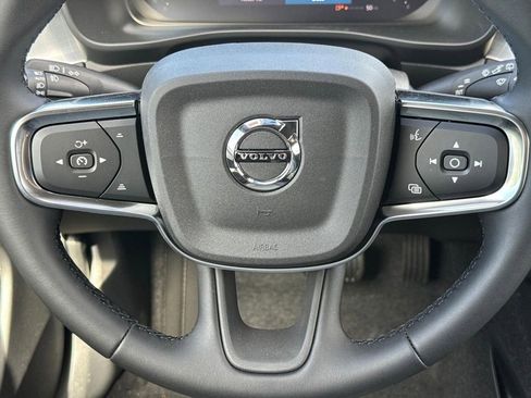 New 2026 Volvo XC40 B5 Core w/ Climate Package AWD/4WD image 12