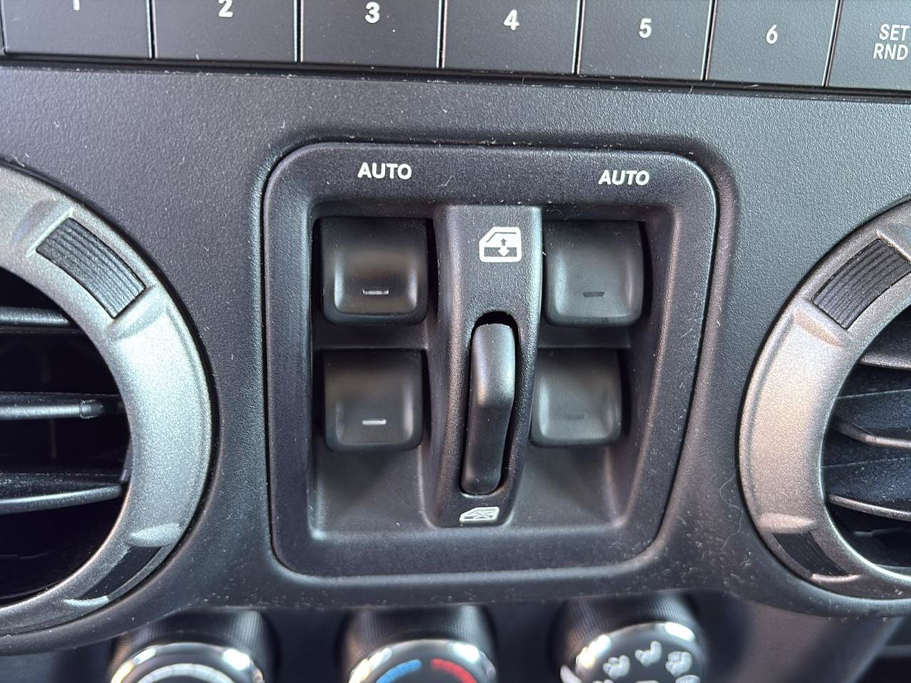 Used 2016 Jeep Wrangler Unlimited Sport AWD/4WD image 19