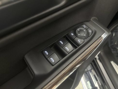 Certified 2021 Chevrolet Silverado 1500 High Country w/ Technology Package AWD/4WD image 25