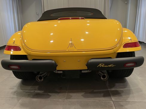 Used 2002 Chrysler Prowler RWD image 5