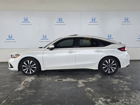 Used 2023 Honda Civic EX-L image 3