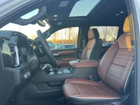 New 2026 GMC Sierra 1500 Denali Ultimate w/ LPO, Black Badging Package image 11
