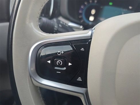 Used 2022 Volvo XC60 B5 Inscription w/ Advanced Package image 14