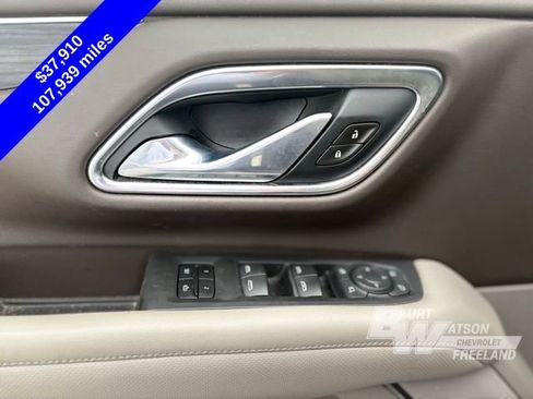 Used 2021 GMC Yukon XL SLT w/ SLT Luxury Plus Package AWD/4WD image 14