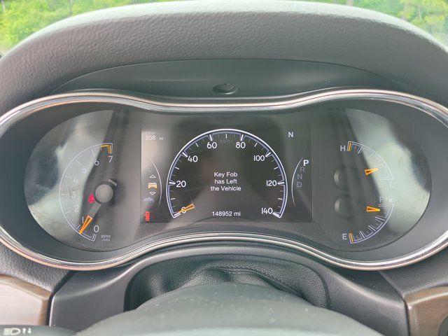 Used 2017 Jeep Grand Cherokee Laredo w/ Quick Order Package 23E AWD/4WD image 24