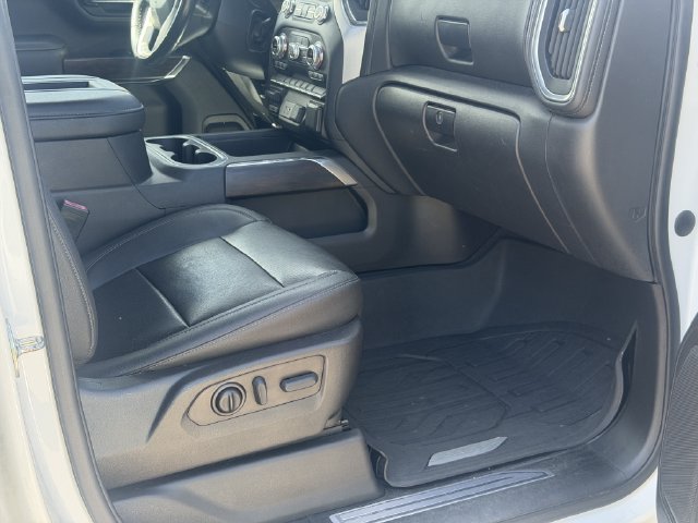 Used 2022 GMC Sierra 1500 SLT w/ SLT Premium Package AWD/4WD image 17
