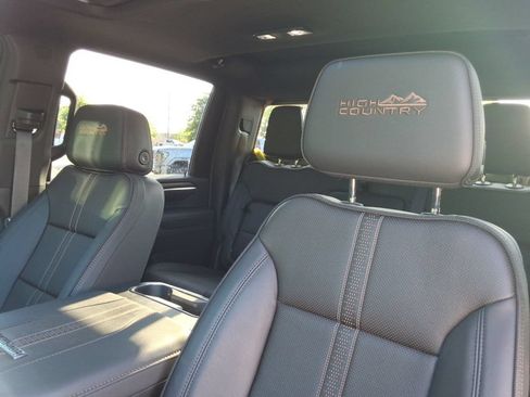 Used 2026 Chevrolet Silverado 2500 High Country w/ High Country Premium Package AWD/4WD image 25