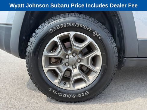 Used 2020 Jeep Cherokee Trailhawk w/ Cold Weather Group AWD/4WD image 10