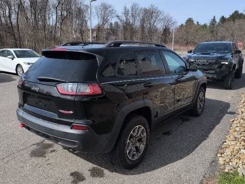 Used 2021 Jeep Cherokee Trailhawk w/ Technology Group image 5