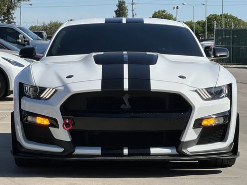 Used 2021 Ford Mustang Shelby GT500 w/ Technology Package RWD image 11