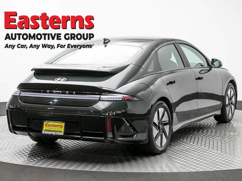 Used 2024 Hyundai Ioniq 6 SE RWD image 4