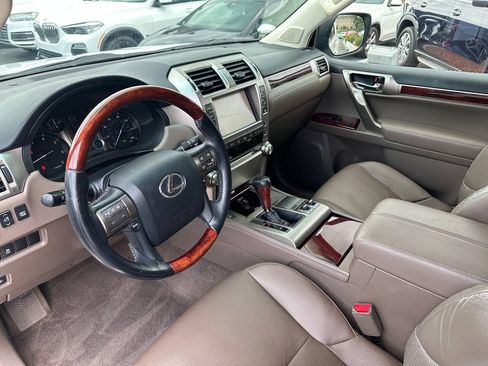 Used 2011 Lexus GX 460 w/ Comfort Plus Pkg AWD/4WD image 9