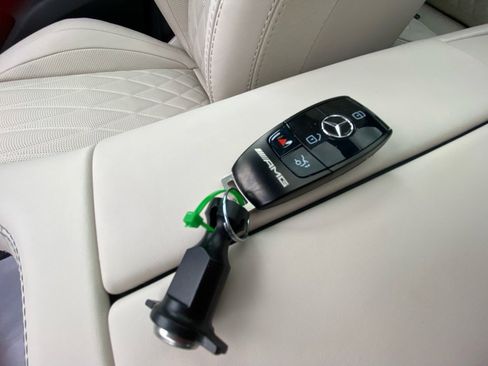 New 2026 Mercedes-Benz GLS 63 AMG 4MATIC image 34