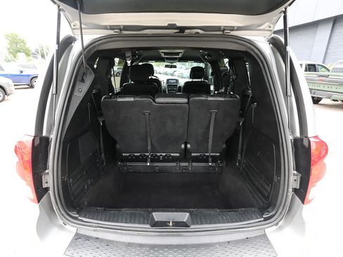 Used 2017 Dodge Grand Caravan GT FWD image 7