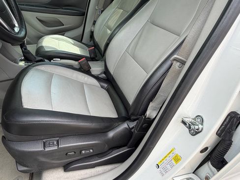 Used 2015 Buick Encore Leather FWD image 9