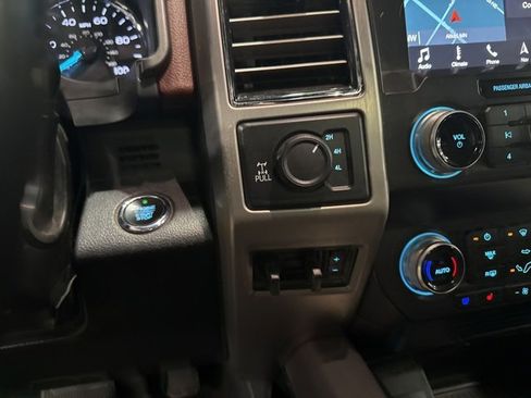 Used 2019 Ford F250 Platinum w/ Platinum Ultimate Package image 17