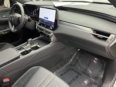 Used 2025 Lexus RX 500h F Sport image 37