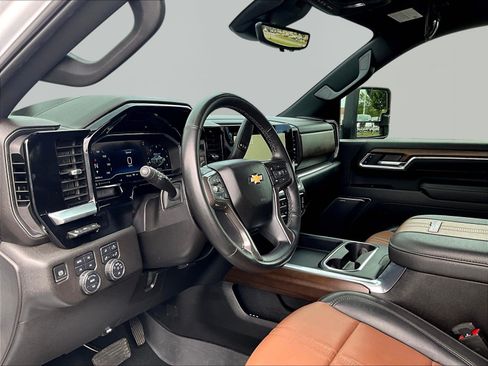 Used 2024 Chevrolet Silverado 3500 High Country w/ High Country Premium Package AWD/4WD image 18
