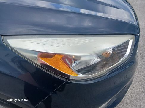 Used 2019 Ford Escape SE FWD image 21