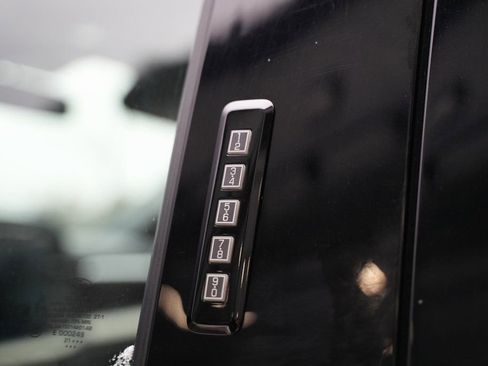 Used 2021 Ford F150 Lariat w/ Max Trailer Tow Package image 9